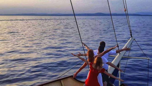 Passeio de barco por Split ao entardecer