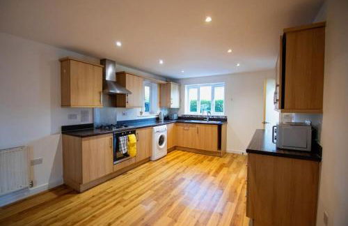 Augusta House - Andover - Photo 12