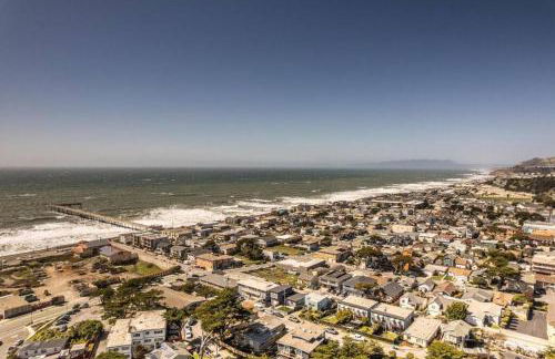 Pacifica Storybook Beach House - Photo 17