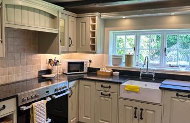 Gorgeous Cottage in Skirmett with Parking - Foto 17