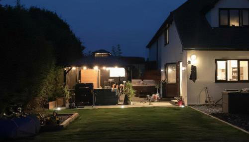 Pet Friendly Home in Chelmsford-Hot Tub-Sleeps 6 - Foto 5