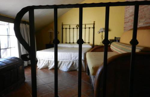 Las Cuatro Calles - Photo 10