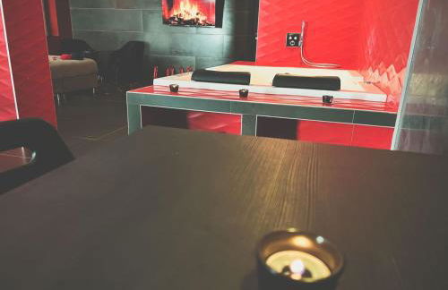 Le Confiden'spa Loft 55m2 Jacuzzi - Billard - Cheminée - Terrasse - Foto 8