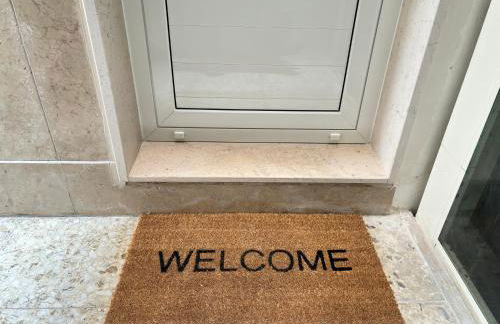 Your Home, easy walk to the beach - Foto 33