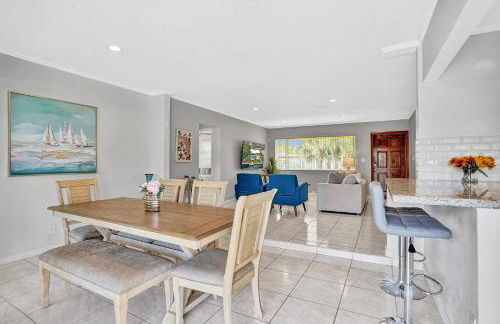 New! Waterfront Heated Pool & Jacuzzi 2 mi to Beach - Fishing Pier Relaxing SPA & Hammock - Photo 21