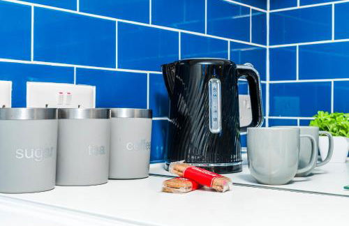 RIVER RETREAT- near Holloway U, Thorpe Park and Heathrow airport - Foto 63