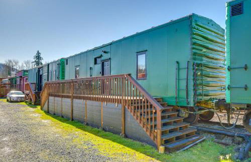 Family Boxcar Unit with Views! 13 Mi to Mt Rainier - Photo 16