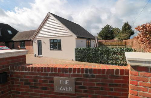 Little Haven - Photo 1