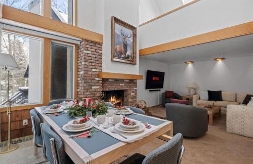 Mountain Haven for Families w Deck - Shuttle - Views - Foto 4