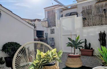 Mediterranean Chill House BBQ & Pools - Foto 8