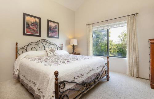 Seven Springs Meadowridge 3 Bedroom Standard Condo - Sleeps 10, Pet Friendly! condo - Photo 38