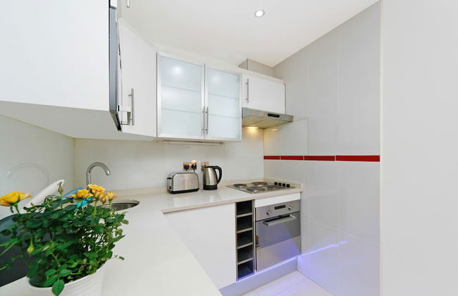 Baker Street Suites - Photo 61