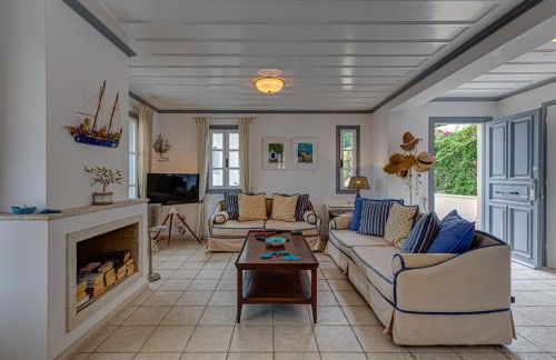 View-topia Amazing View, Private Pool, Close to the center. - Photo 24