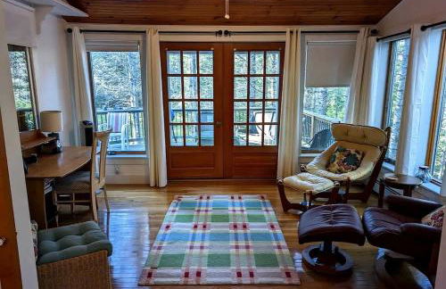 Bright Post & Beam Retreat with Fire Pit & Game Room Near Acadia | Sorrento, Maine - Foto 32
