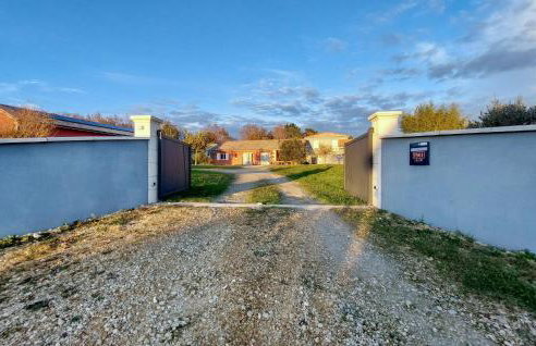 Lovely Home In Eyraud-Crempse-Maurens - Foto 19