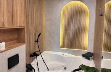 Family & Business Apartments PREMIUM SPA No 3 - 2 Bedroom with Private Jacuzzi, Balcony, Parking - Foto 20