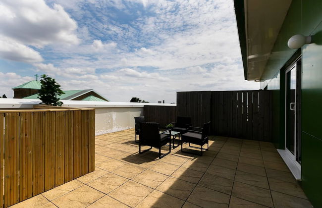 Skyvillion - Huge 4bed Apartment Wbalcony - Parking - Photo 35