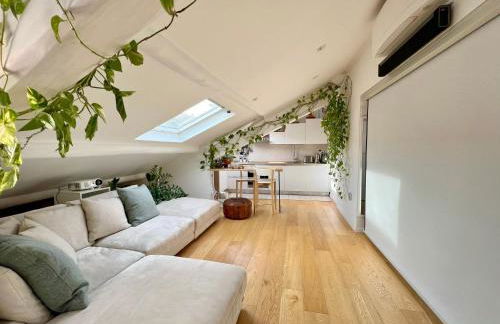 Bright penthouse attic in the heart of Milan - Photo 23