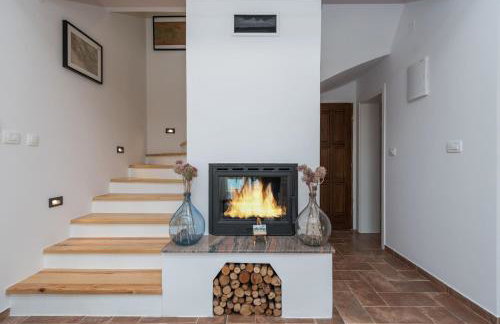 Stone Villa Cara d Oro - Heated Infinity Pool & Views - Photo 38