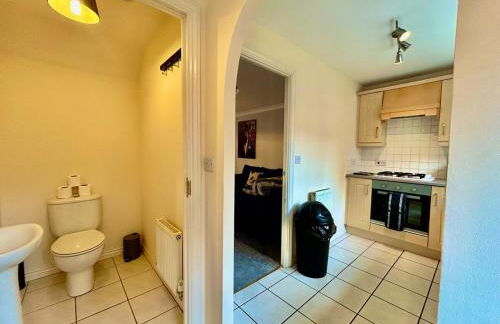 4 Bedroom House - DISC0UNTS - Parking, Contractors, Group, Family - Foto 16