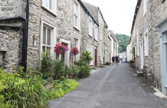 Linton Court Coach House - Photo 1