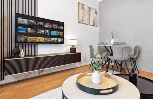 4BR North London I WiFi, Garden, Near Shops - Foto 9