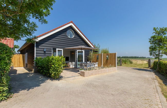 Nice Countryside Home With Garden - Photo 1