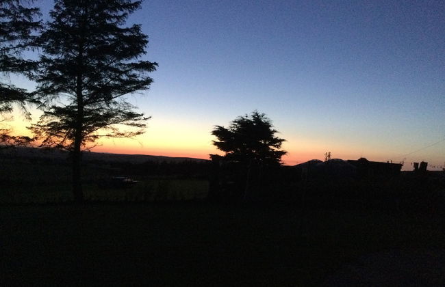 Orange Yurt With Hot Tub- Sleeps 3, Parking & Wifi - Photo 16