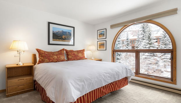 Riverside Condos A103 by Avantstay Condo Close To Downtown, Town Park & Ski Lift #8 - Photo 5, Chambre