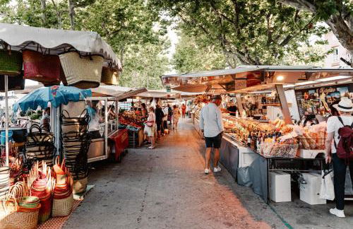 Nice studio with terrace near the sea - Photo 9