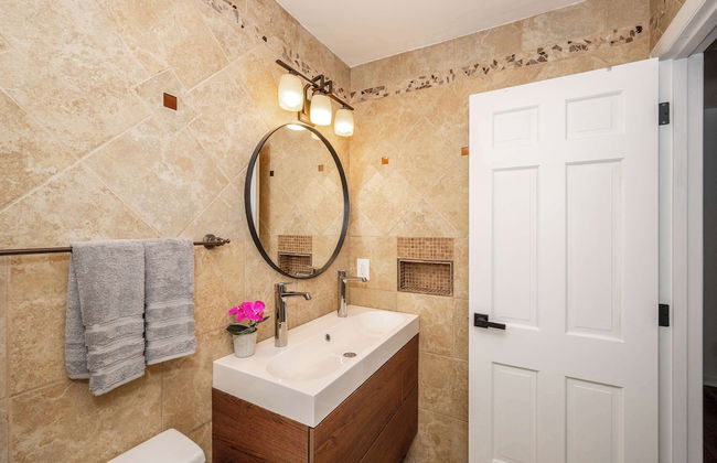 Top Notch City Escape w King Bed - Foto 30