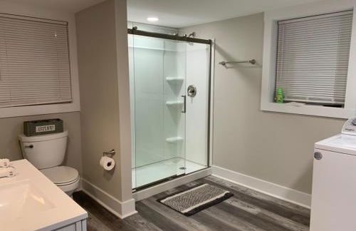 Newly Renovated Lincolnton Downtown Rail Trail Apartment - Walk to Main St - Foto 10