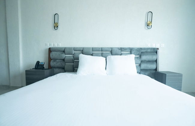 The Six Apparthotel - Foto 8