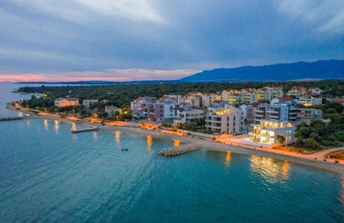 Villa Eni Beachfront apartment with pool - Photo 4