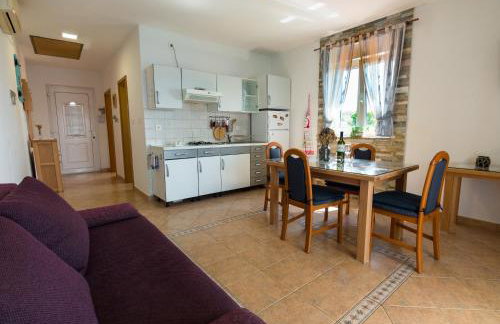 Apartmani Maslina - Photo 8