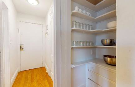 Cozy 1 bed, 1 bath in Brookline Village - Foto 12