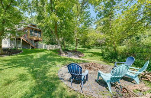 Lake Geneva Family Gem with Fenced Dog Run! - Foto 1