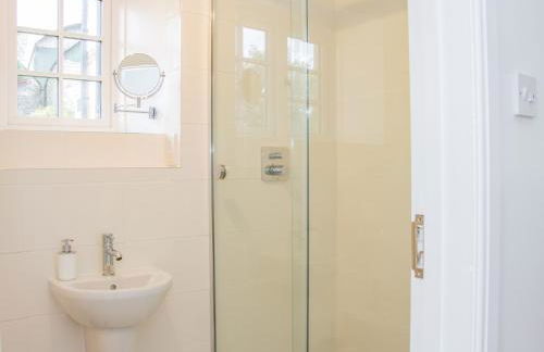 The Old Farmhouse, Upper Pitts - Photo 30