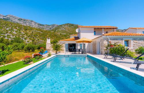 Villa Mirage with Private Heated Pool - Photo 8