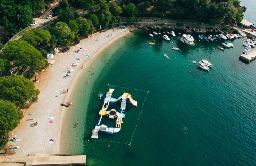 Dream 1-Bedroom Villa with Heated Indoor Pool, Jacuzzi & Sauna and BBQ - Foto 40