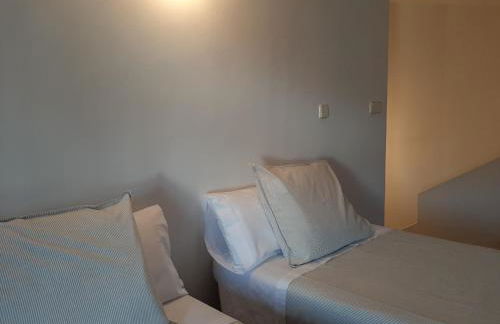 Casa con patio y chimenea en Piedralaves - Photo 30