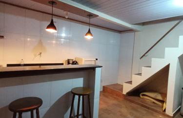 Hospedagem Doce Lar - Casa Azaleia - Foto 3