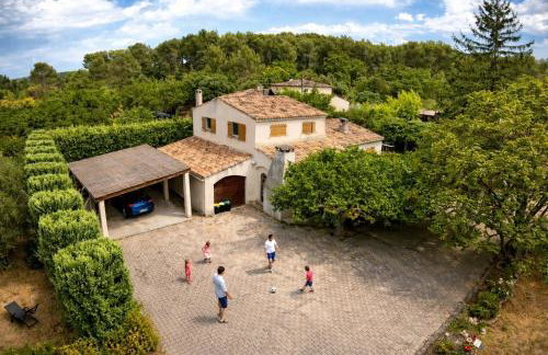 Grande maison de vacances jusqu'à 15 personnes, à quelques pas d'Aix-en-Provence - Foto 1