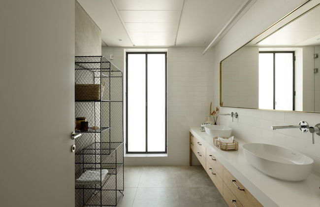 The Y House - Photo 54