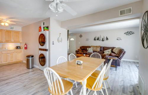 Walk to Brigantine Beach Condo with Furnished Patio - Foto 5