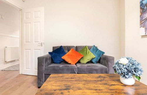 3-bedroom Home in Liverpool L15 with FREE Parking - Foto 7