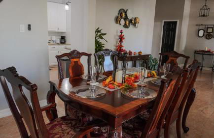 Maple House Romantic Getaway WHot Tub Near IAH - Foto 32