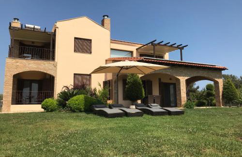 M Varkes Villa - Foto 1