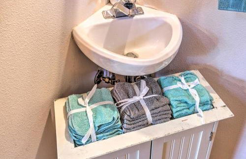 The River House with Deck, on McKenzie River! - Foto 14