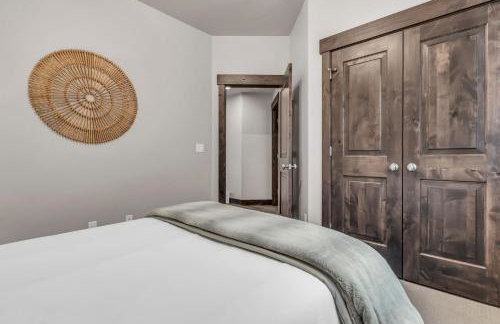 Black Rock Ridge Private Hot Tub & Views - Photo 29